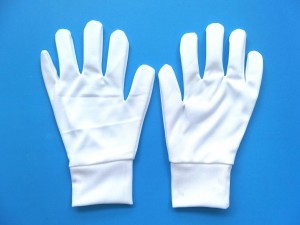 ถุงมือ-TC-สีขาว-และ-ถุงมือ-poly-แบบต่อข้อหรือถุงมือจราจร